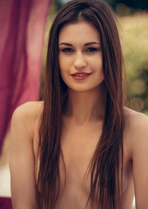 18 year old girl Nicole Ray showing off her tits and twat on golf course